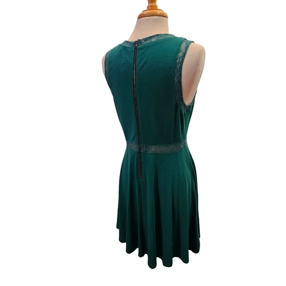 Green Lace Skater Dress - Picture 2 of 6